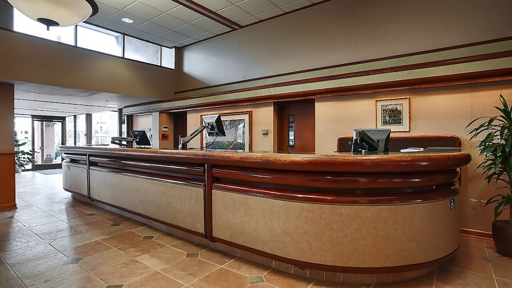 University Place Hotel Conference Center 10/51