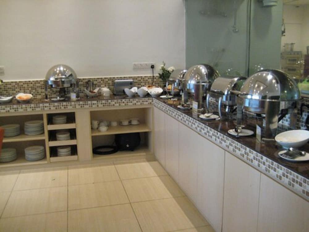 Sakura Elite Hotel Kuala Lumpur 50/50