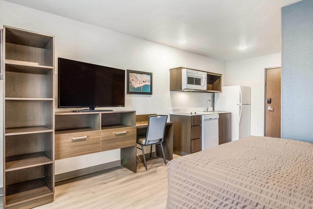 WoodSpring Suites Jacksonville Baymeadows 27/59
