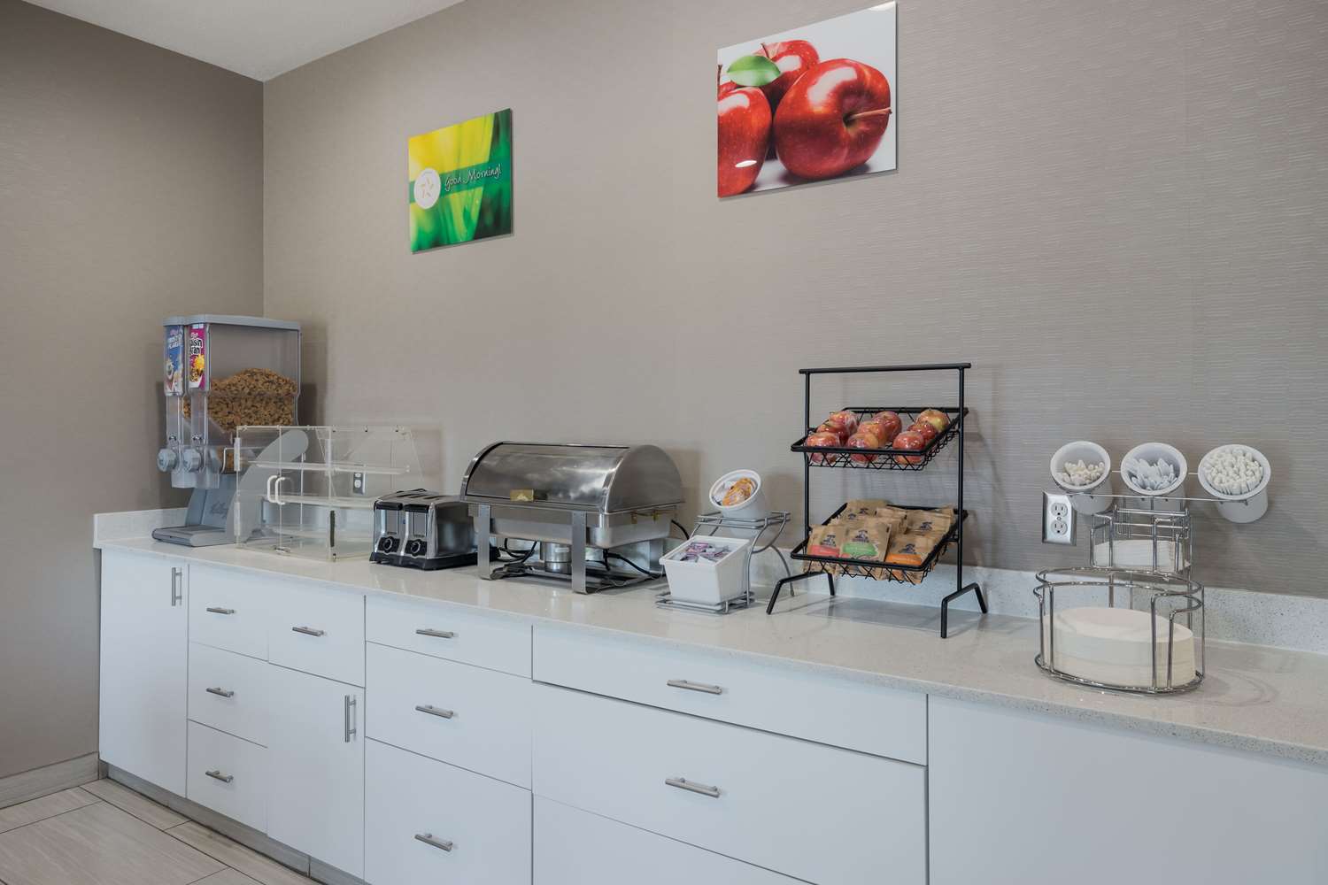 Sonesta Essential Hotel & Suites Kansas City - Blue Springs 6/15