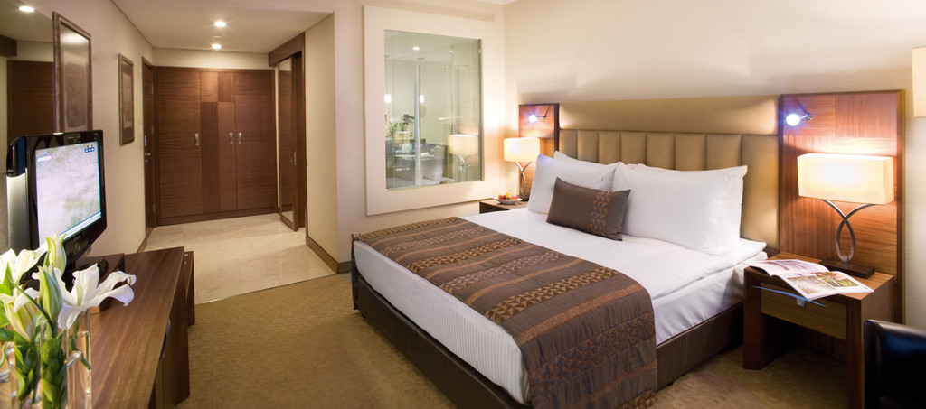Superior, Double Bed, Movenpick Hotel Izmir 2/3