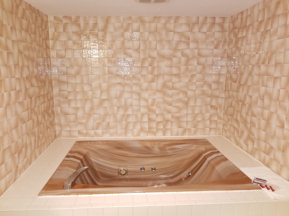Hampton Village Resort 32/54