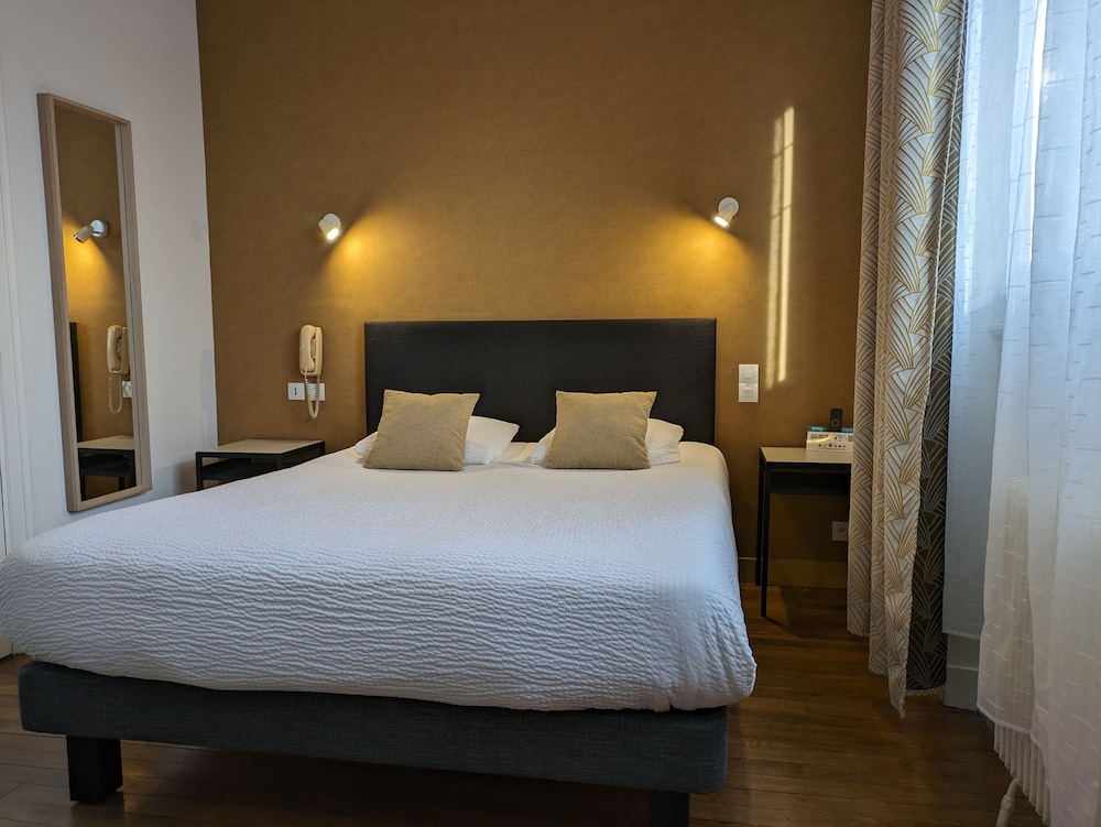 HOTEL LE SAINT FLORENT 3/30