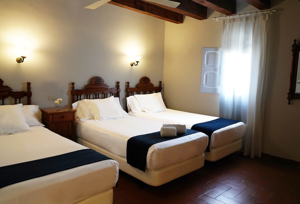 Hotel Medium Renaixenca 26/50