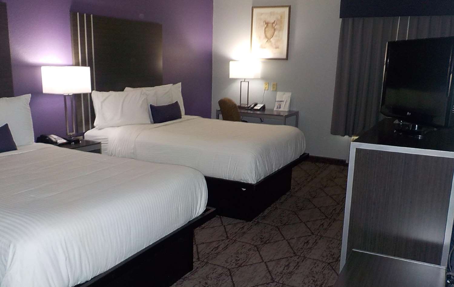 Room, 2 Queen Beds, Exterior Entrance، SureStay Plus Hotel by Best Western Warner Robins AFB 3/4