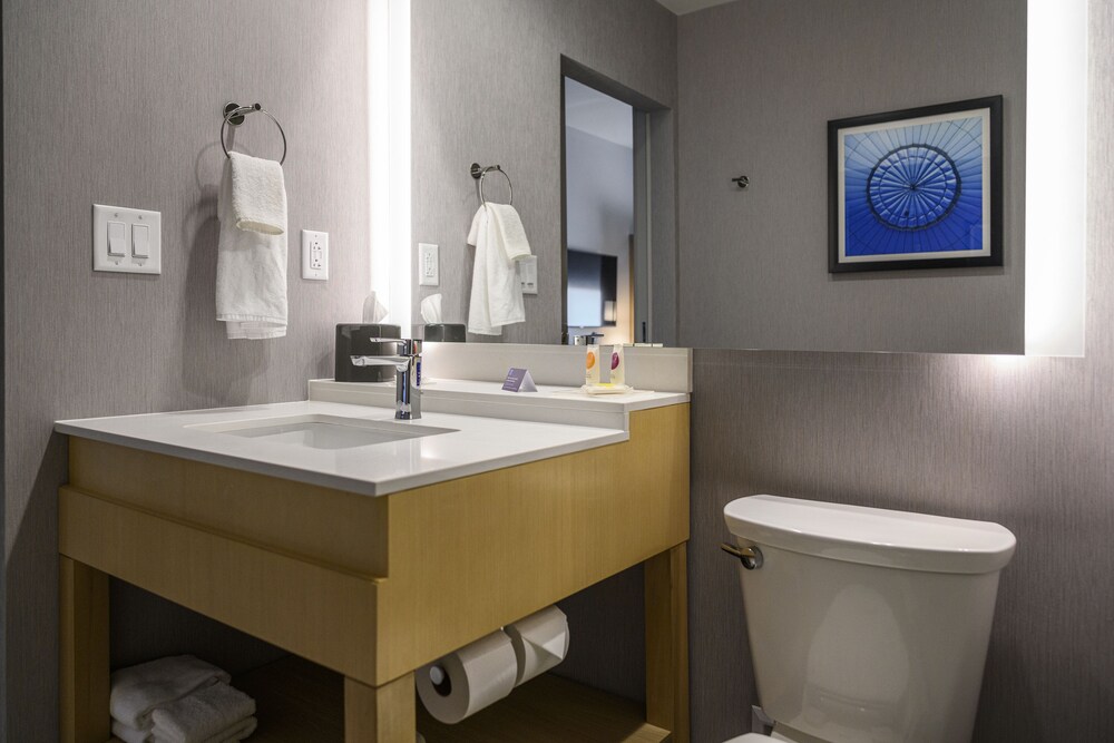 Hyatt Place Indianapolis / Fishers 33/69