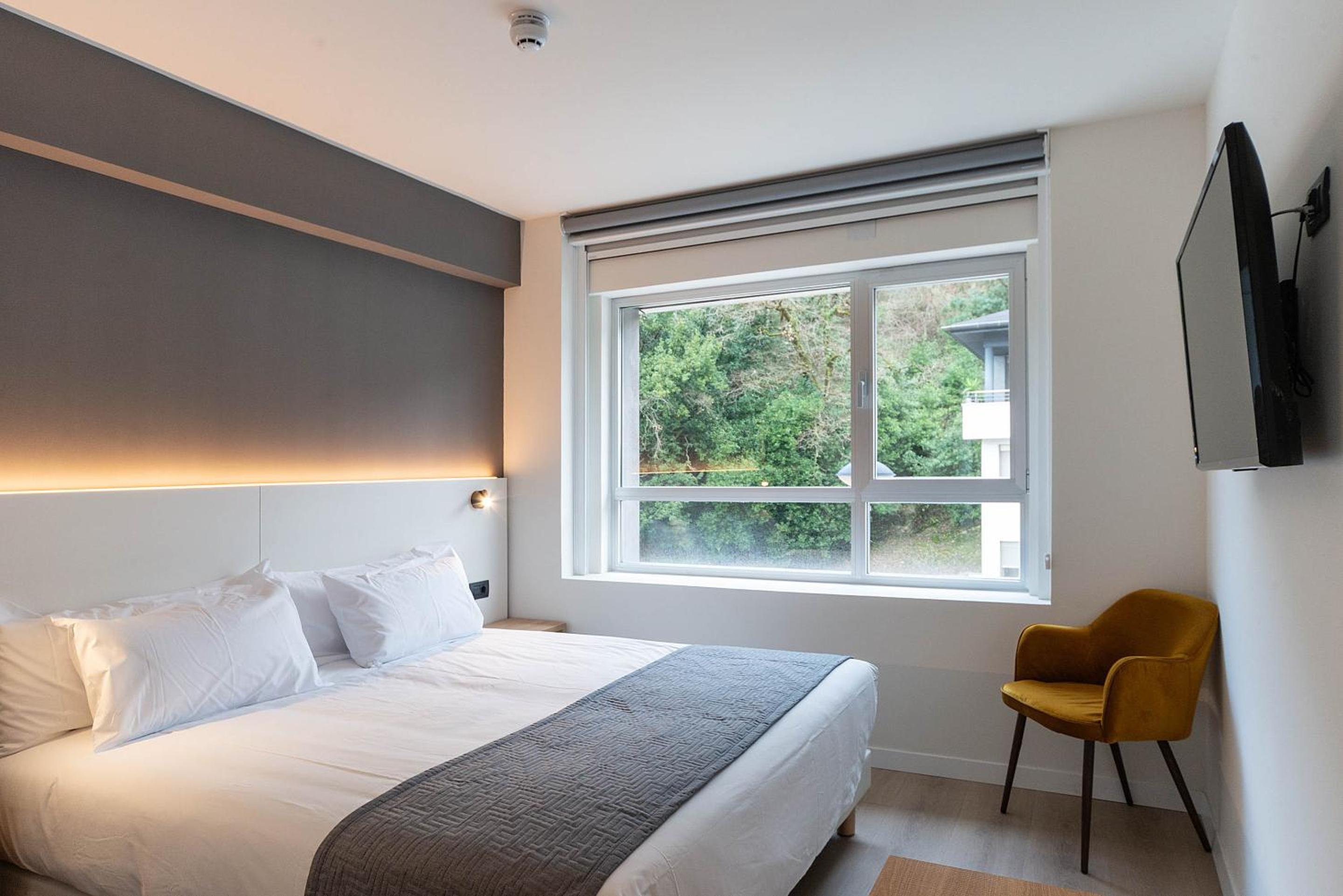 Room, Queen Bed