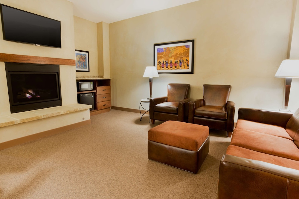 Drury Plaza Hotel In Santa Fe 30/50