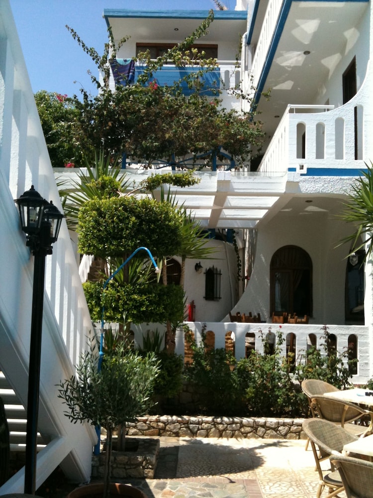 Folia Hotel Apartments 4/50