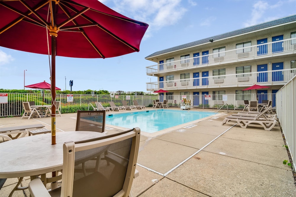 Motel6 Rolling Meadows, IL - Chicago Northwest 64/69