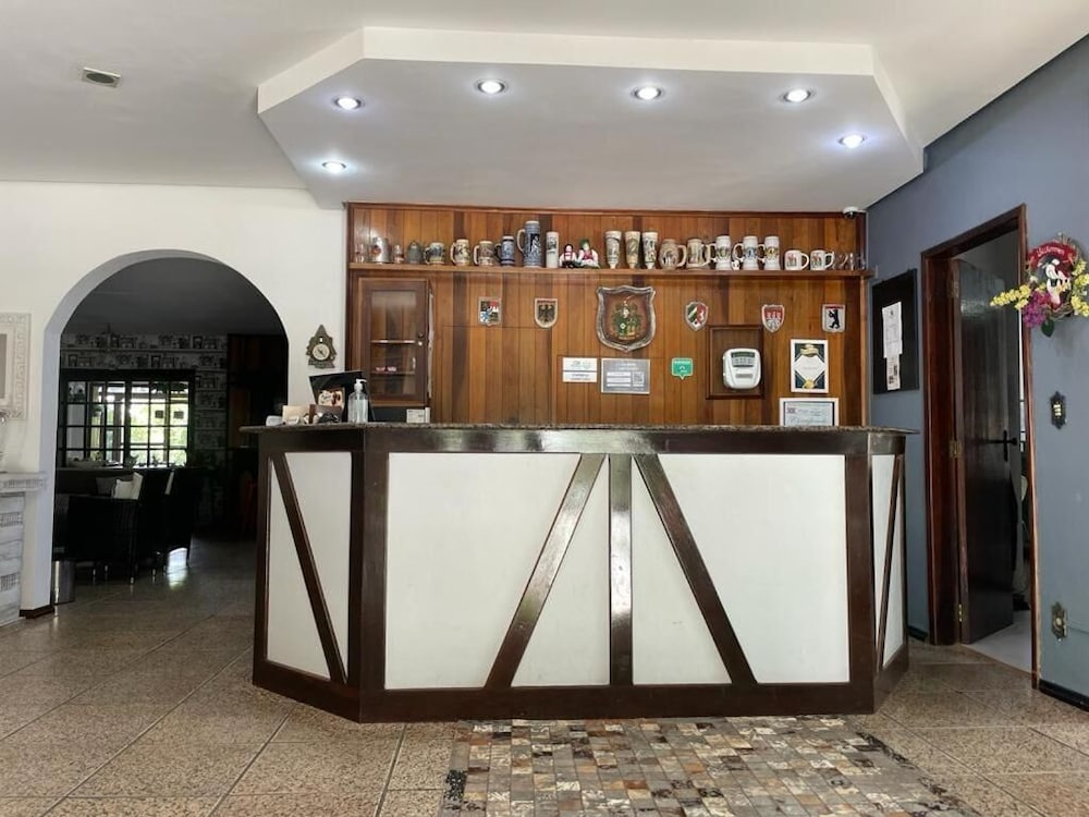 HOTEL BLUMENHOF 6/53