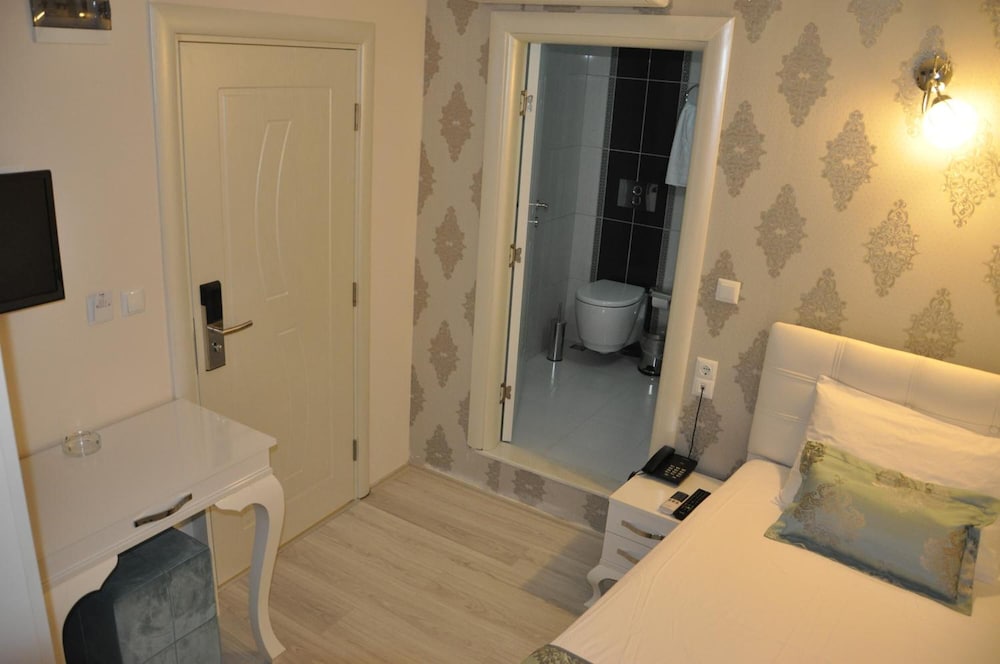 Hotel Iscen 18/24