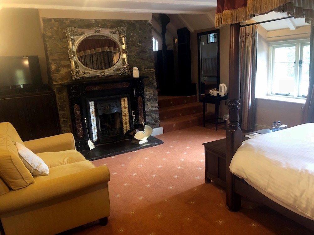Hoops Country Inn & Hotel 11/39