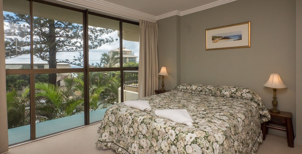 Norfolk Luxury Beachfront Apartments 32/74