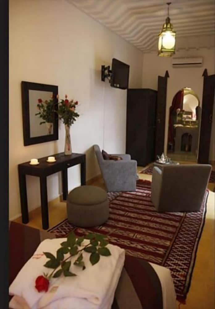 Riad Shaloma 17/19