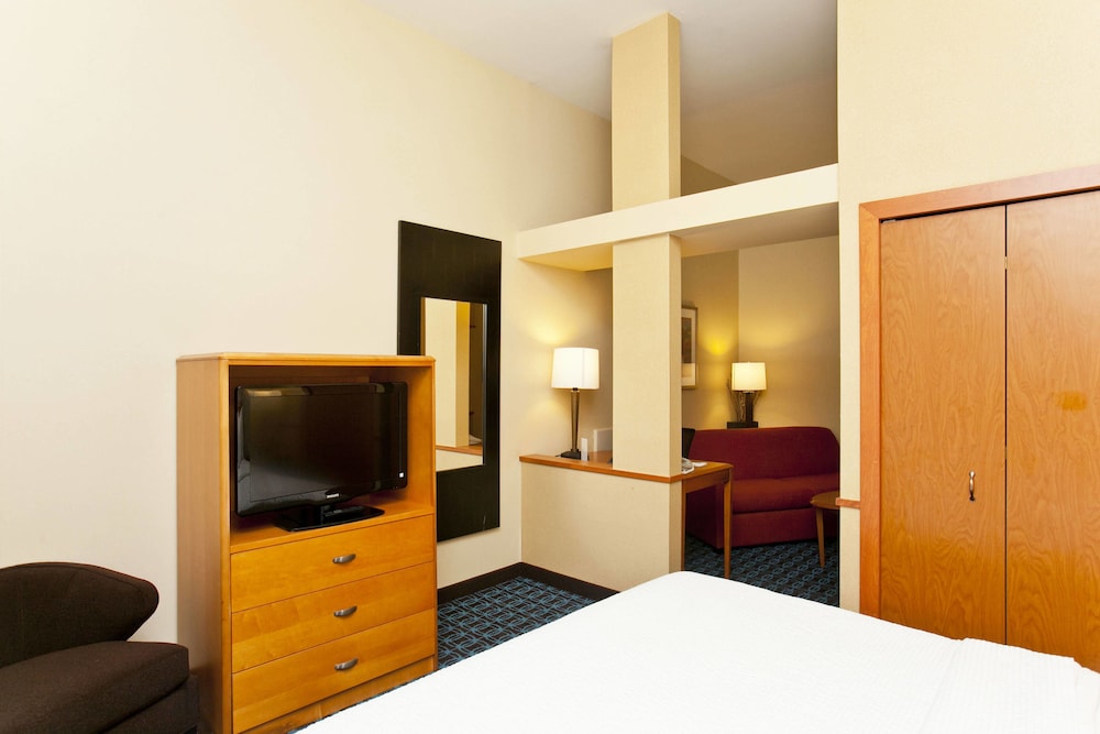 Fairfield Inn Suites Winchester 15/45