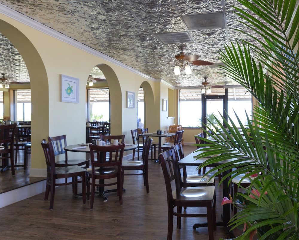 North Shore Oceanfront Resort Hotel 52/80
