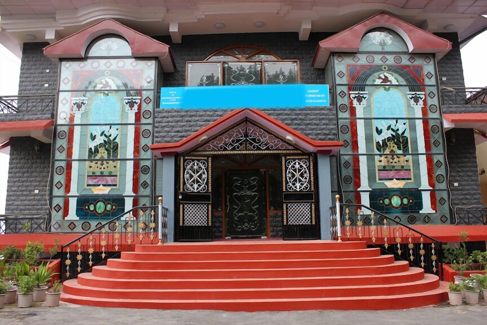 Hotel Himalayan Escape 6/50