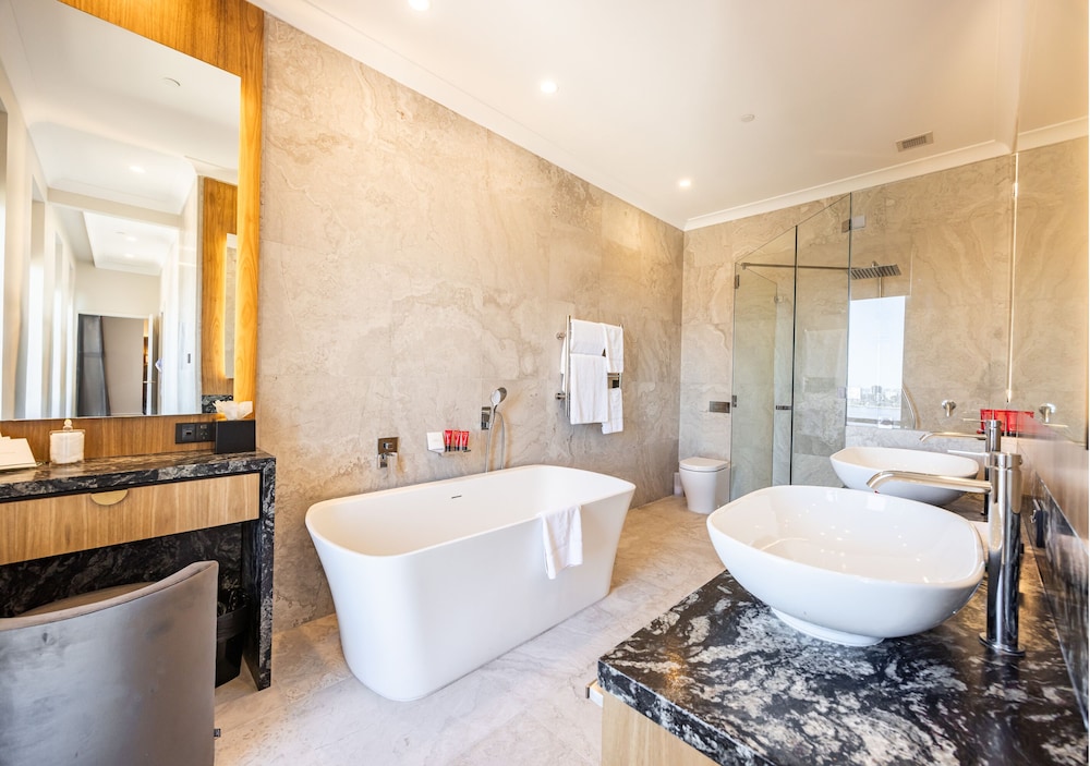 جناح بسرير كينج، Duxton Hotel 5/8