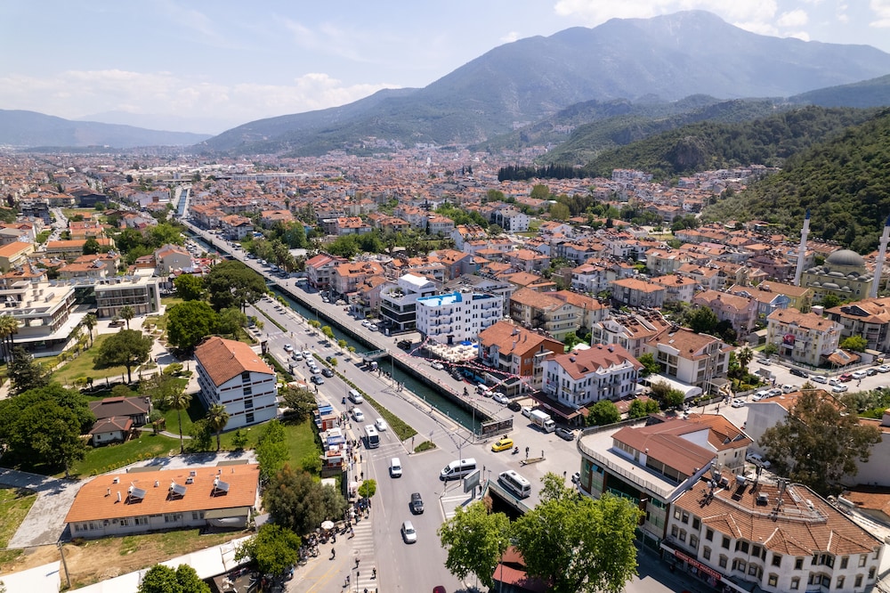 Otel Eroglu 34/44