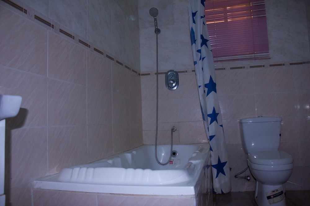 Eastgate Hotel Lekki 59/61