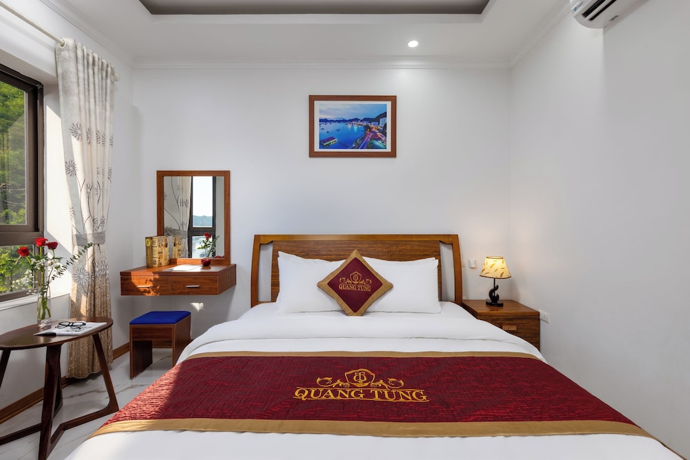 STANDARD, QUEEN BED, SEA VIEW