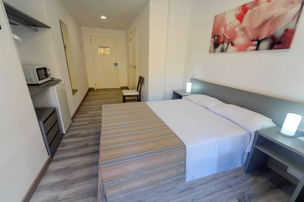 Hostal Anna Benidorm 16/34