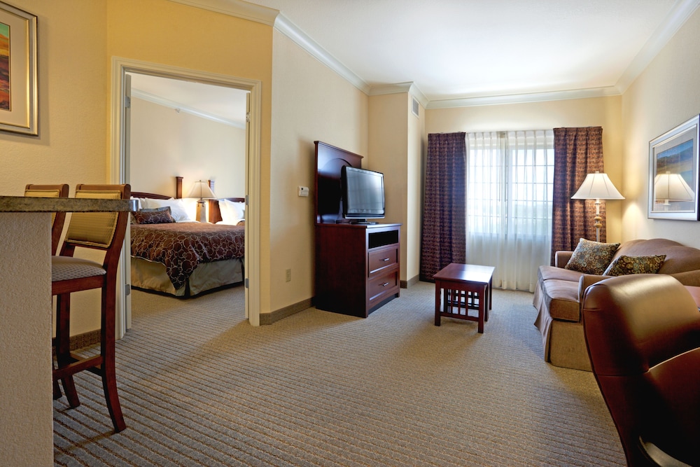 Staybridge Suites San Antonio Sea World 39/66