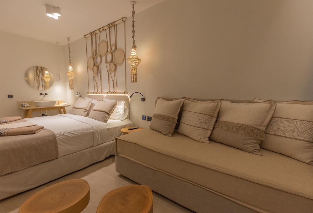 Cabana Blu Lifestyle Boutique Hotel & Suites 35/65