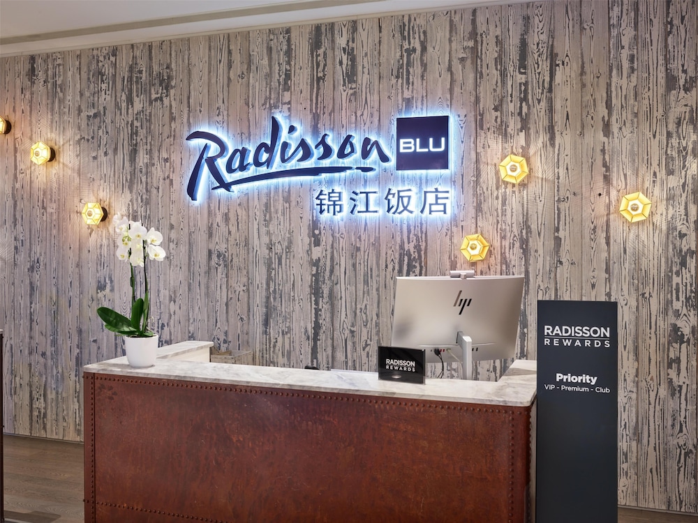 RADISSON BLU NICE 10/75