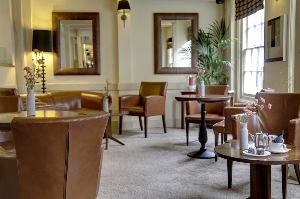 Uno Rose & Crown Hotel Tonbridge 29/35