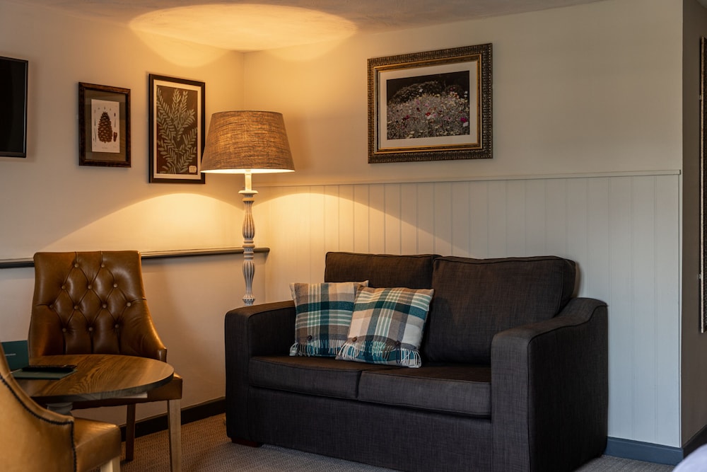 The Countryman Inn 36/51