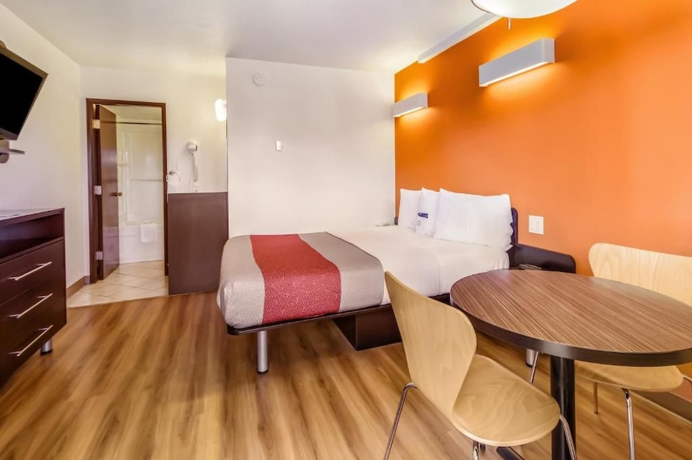 Motel6 Lethbridge Ab 41/62