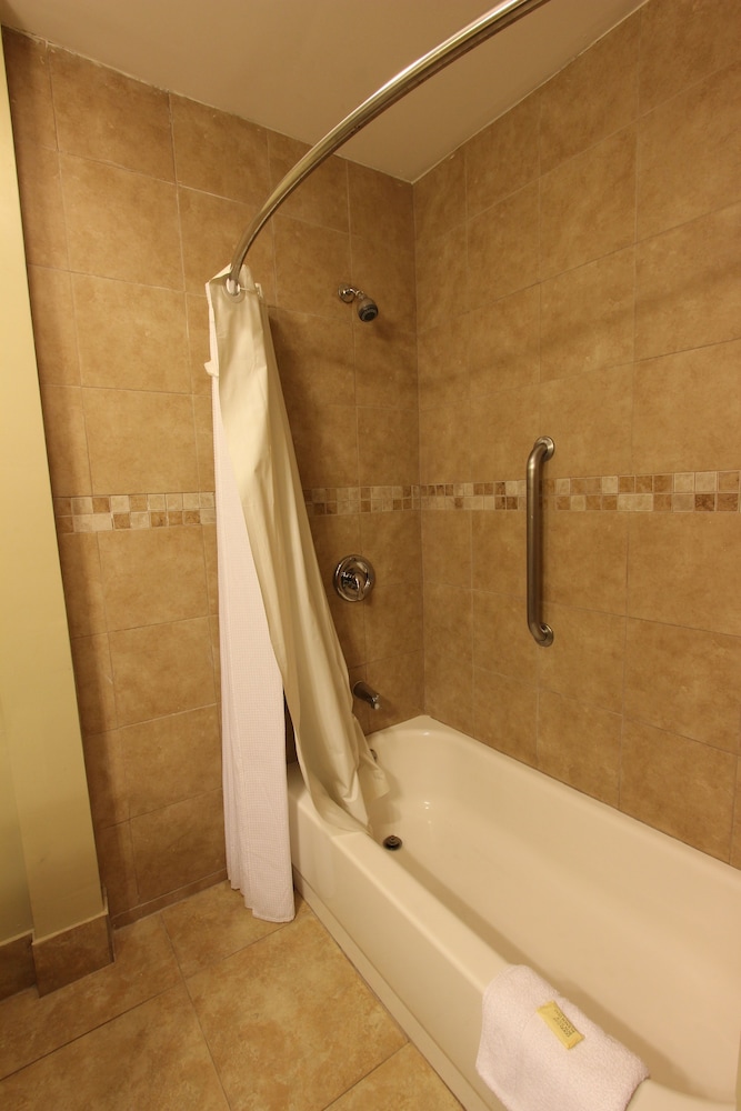 Oceans Beach Resort Suites 67/67