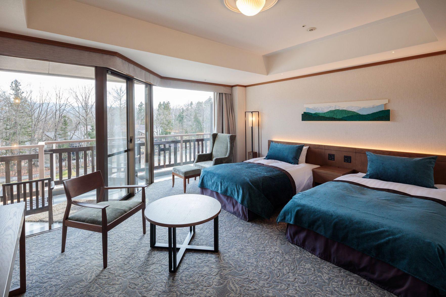 Standard, Twin Beds, Side View