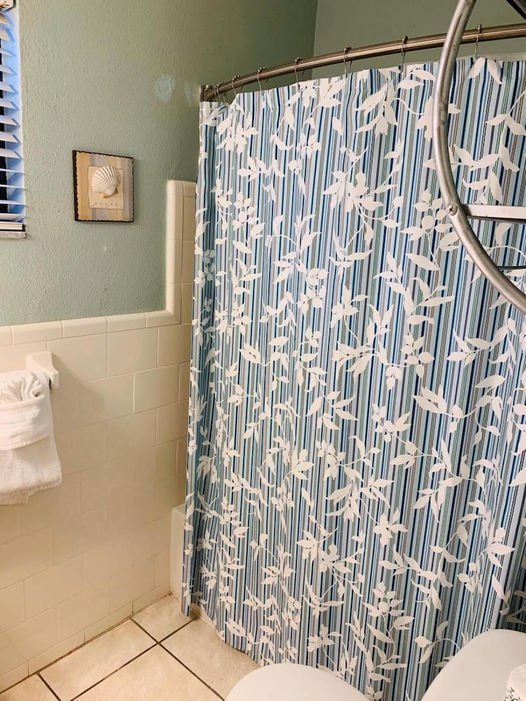 Royal North Beach All Suites 21/57
