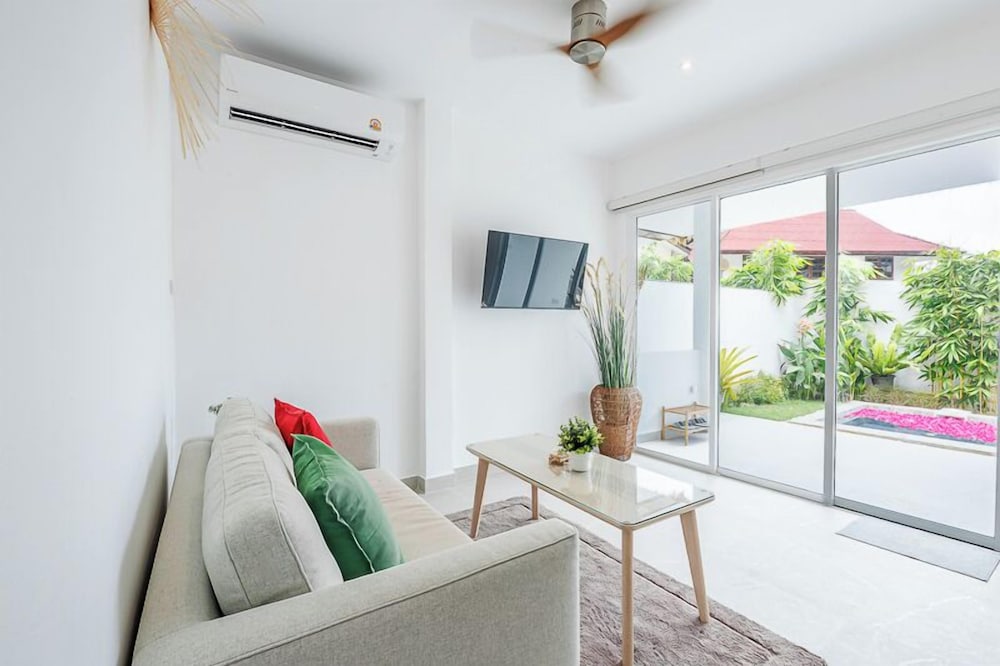 Baan Saint Tropez Villas Kata Beach 58/82