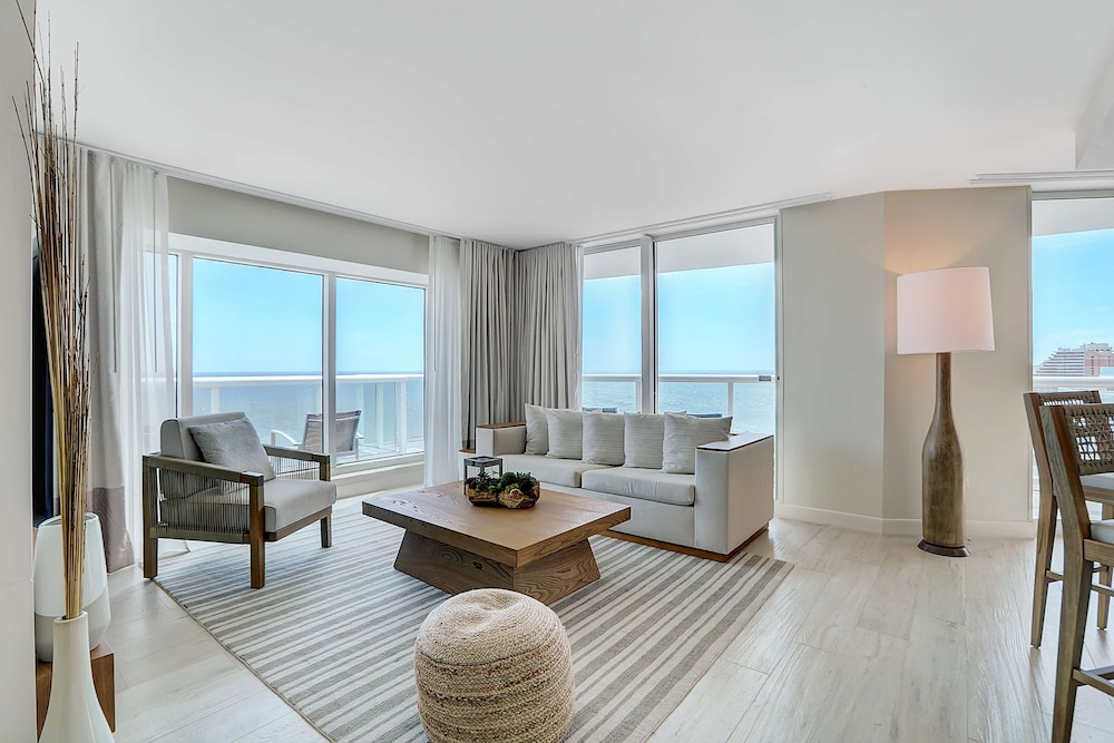 Beach House Fort Lauderdale, a Hilton Resort 45/77