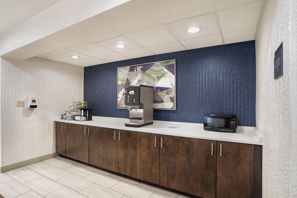 Lobby at Country Inn & Suites by Radisson, Montgomery East I-85, MONTGOMERY - AL