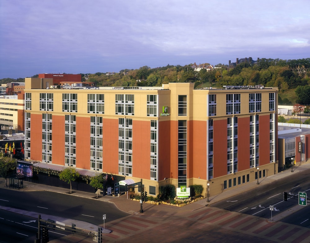 Holiday Inn St. Paul Downtown 1/74