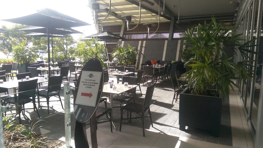 CALAMVALE HOTEL SUITES AND CONFERENCE CENTRE 32/44