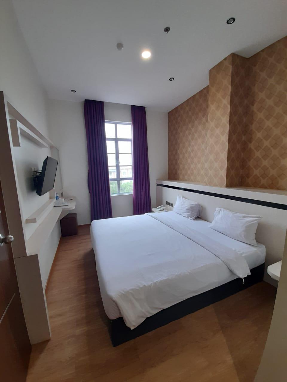 STANDARD, DOUBLE BED