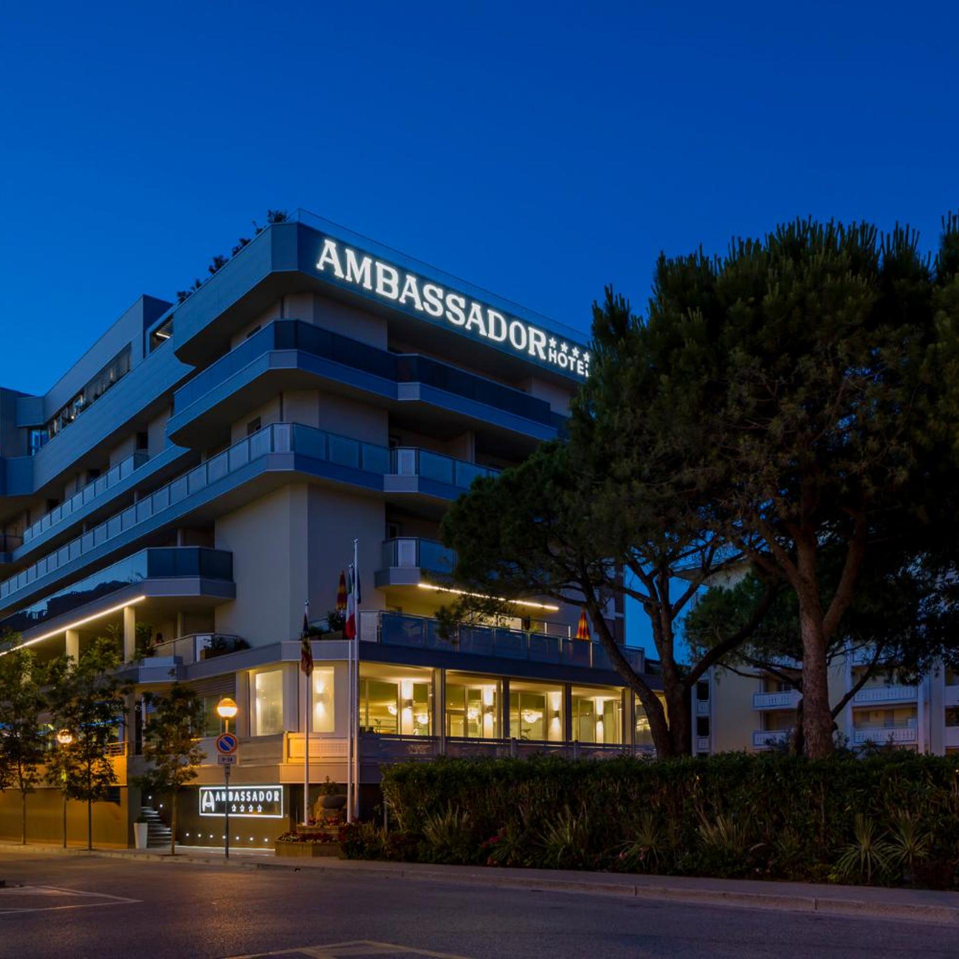 HOTEL AMBASSADOR 3/51