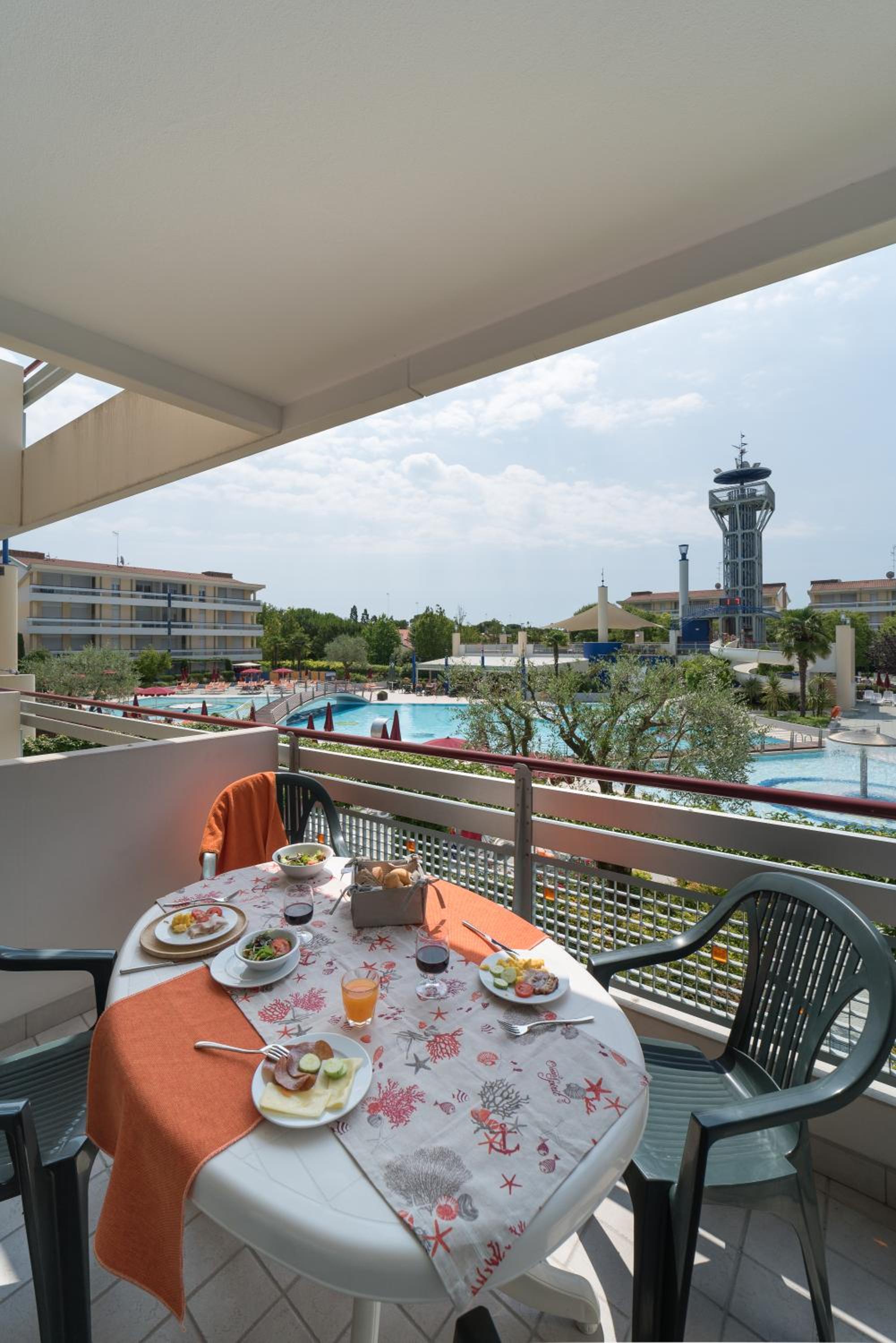 Aparthotel Planetarium Resort 24/50