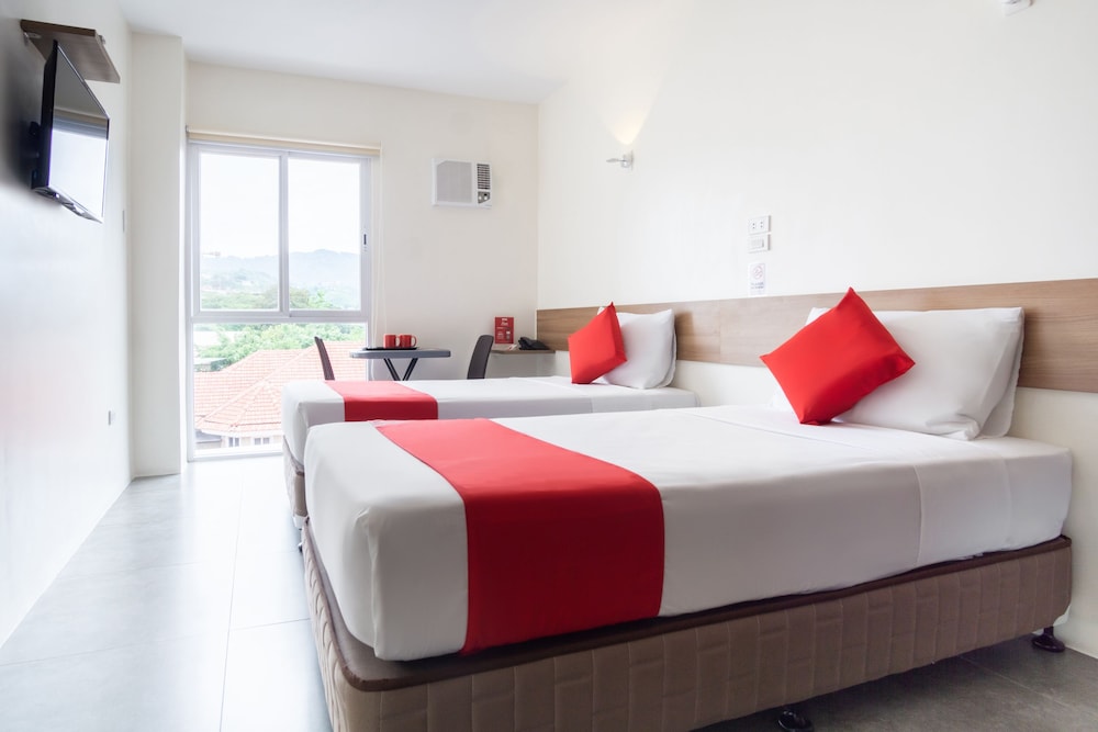 DELUXE, TWIN BEDS