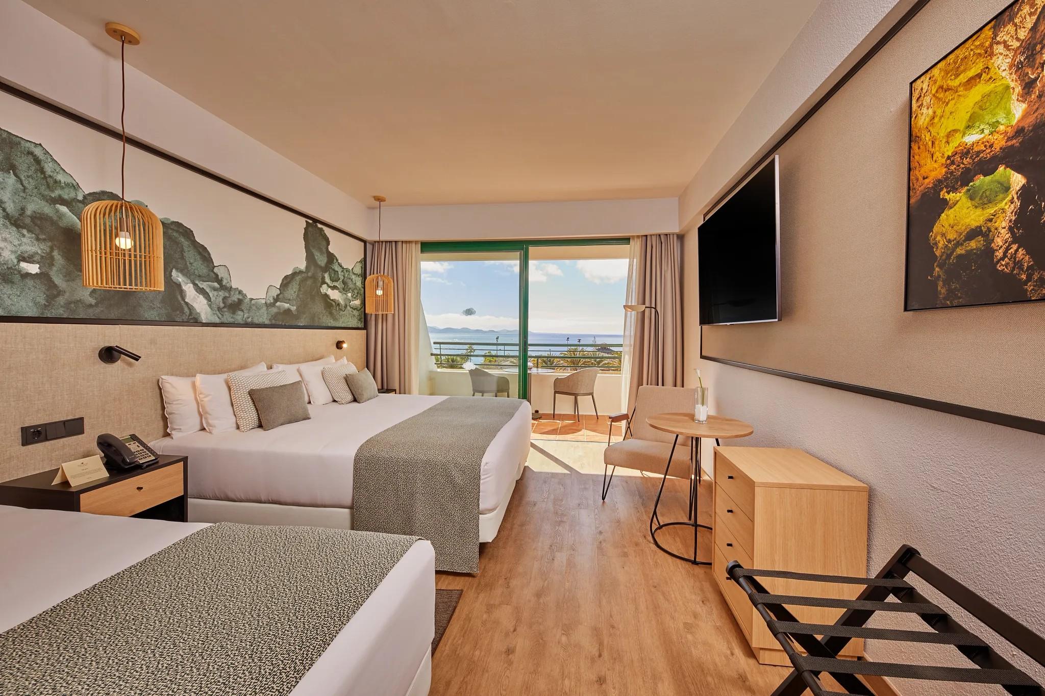 Room, Double Bed, Side Sea View, Balcony or Terrace