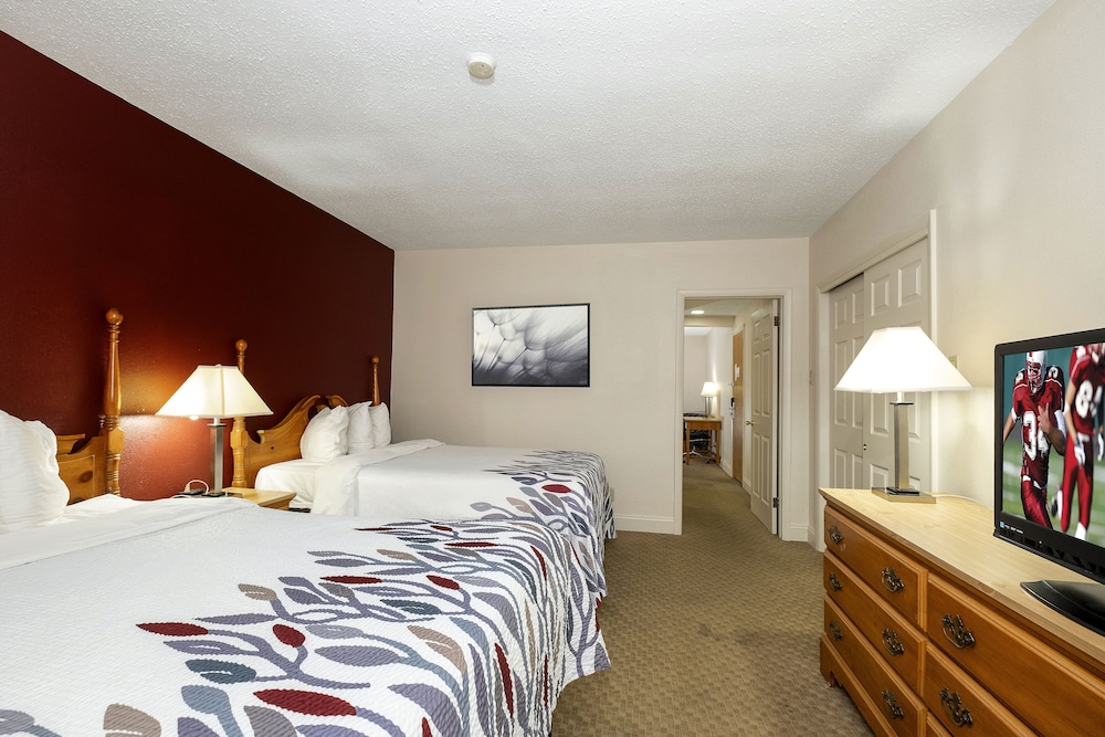 Red Roof Inn Suites Hazleton 11/39