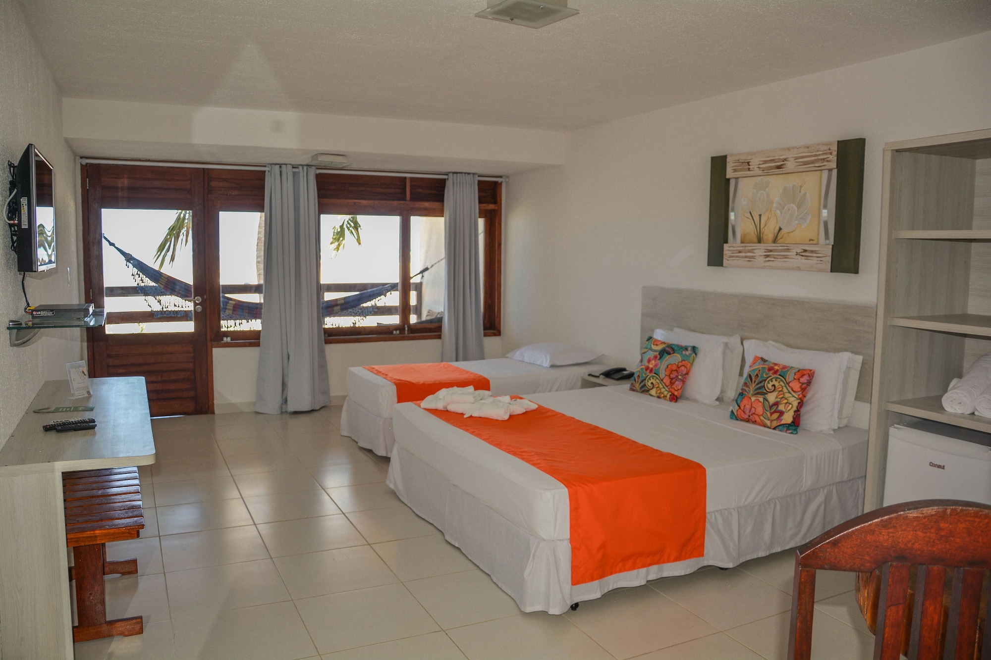 Suite, Quadruple, King and Twin Beds, Sea View 2/7