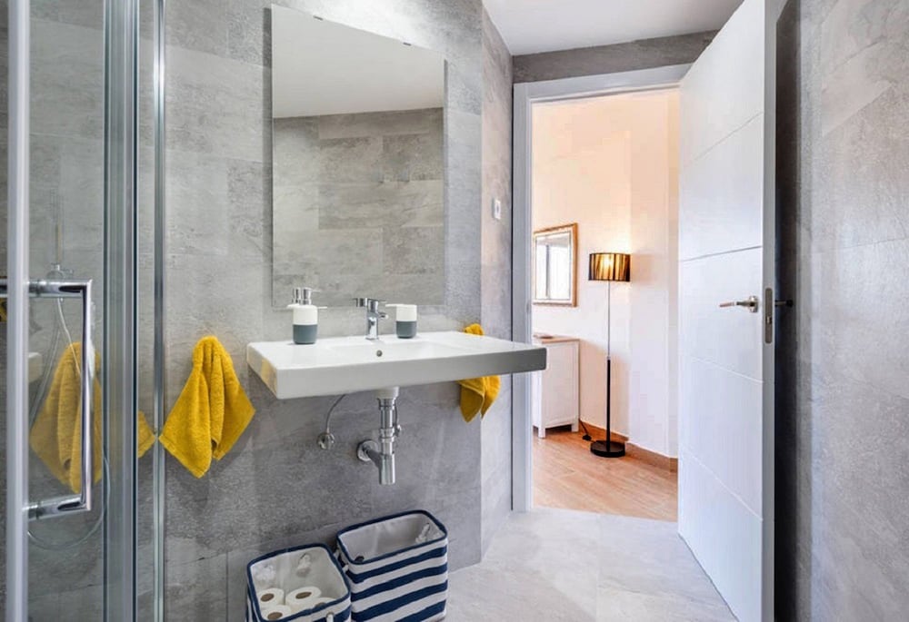 1 BEDROOM, DELUXE, APARTMENT