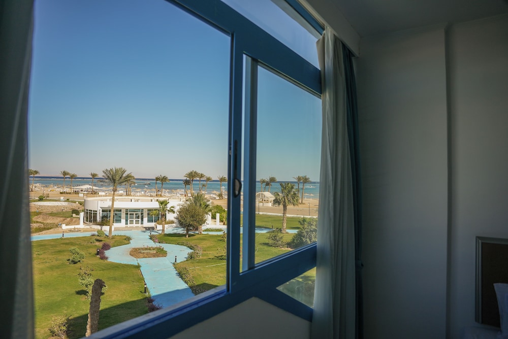Amarina Star Resort & Aqua Park 40/44